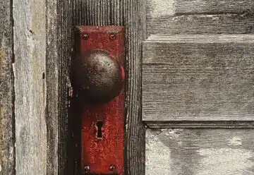 Comment ouvrir une ancienne serrure de porte sans clé - les méthodes pour ouvrir une porte de chambre sans clé