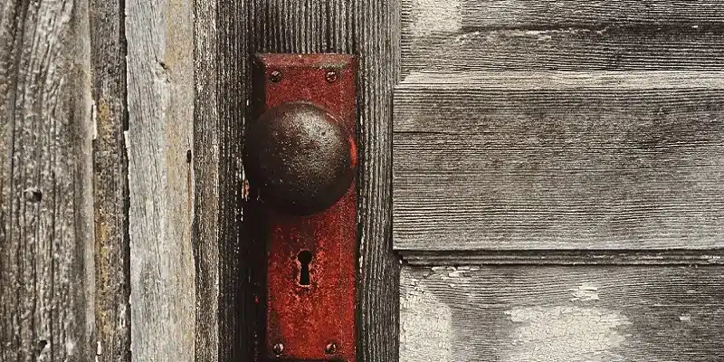 Comment ouvrir une ancienne serrure de porte sans clé - les méthodes pour ouvrir une porte de chambre sans clé