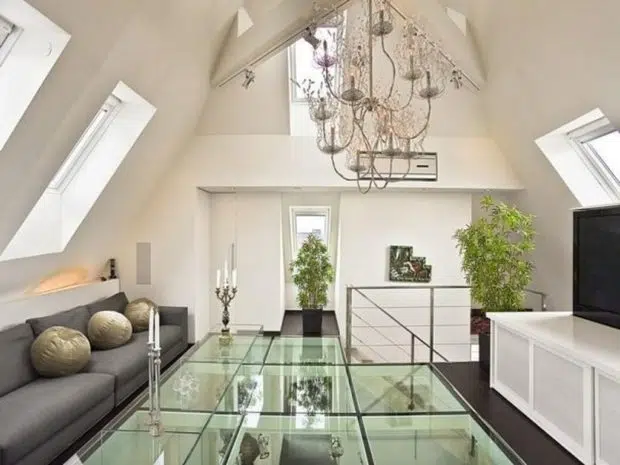 Luxurious Glass Interior Floor