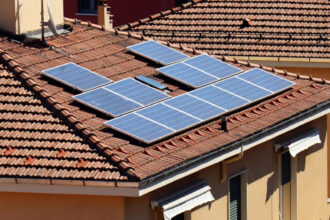 Développement de panneaux solaires nouvelle génération : vers une énergie plus propre !
