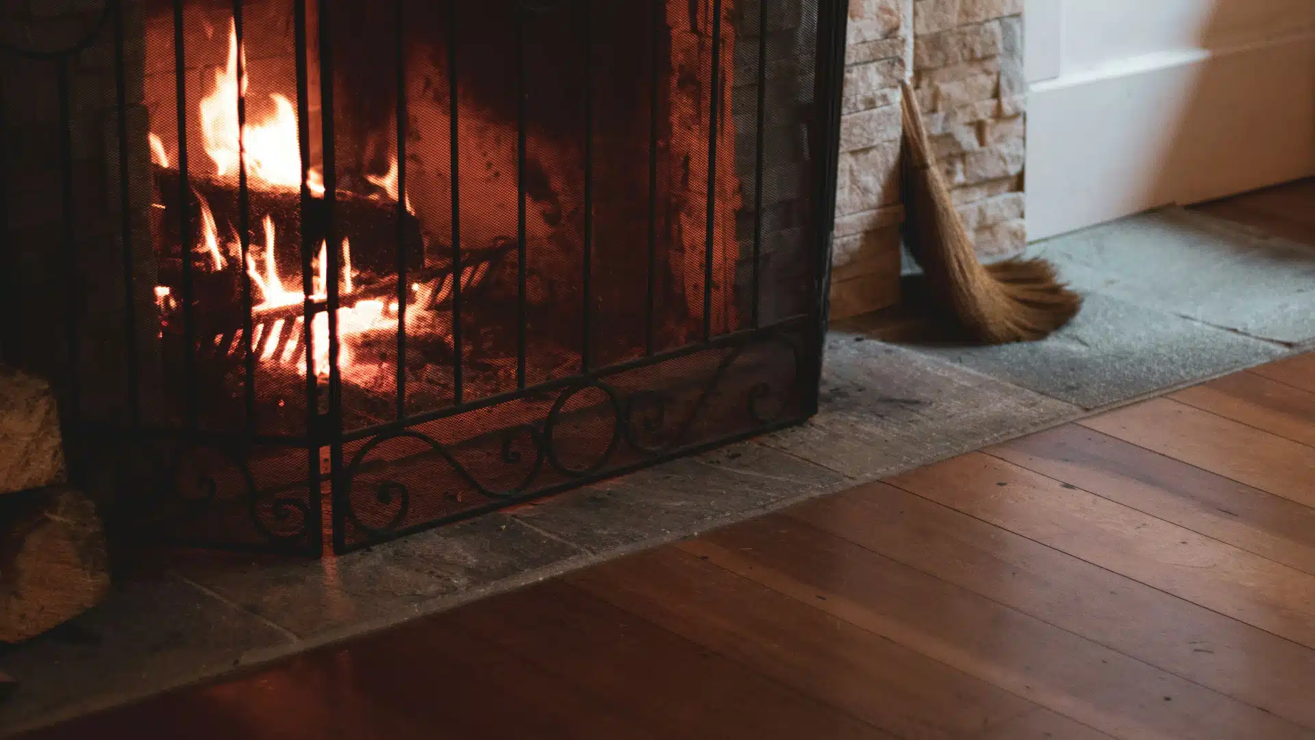 installer un pare-feu de cheminée pour plus de sécurité !