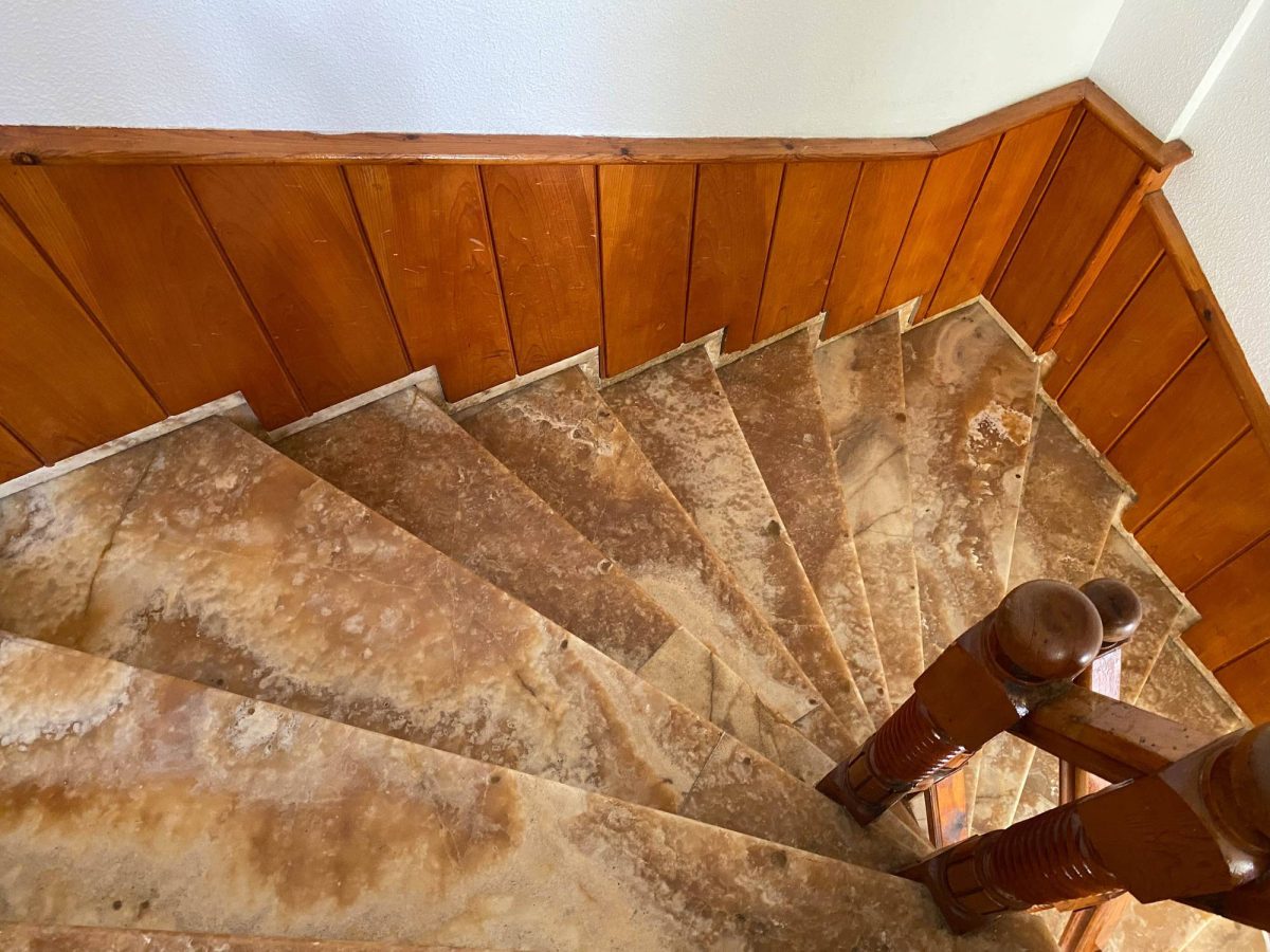 escalier granit matériau exception