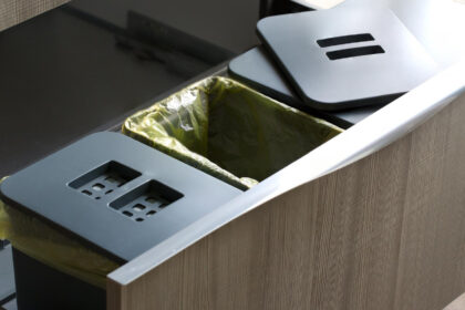 Le tri devient facile avec une poubelle encastrable à compartiments