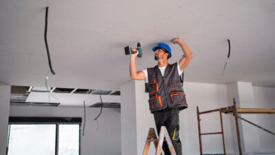 Resserage : la clé d'une finition de plafond impeccable !