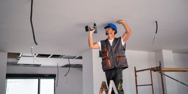 Resserage : la clé d'une finition de plafond impeccable !