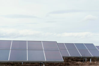 Solaire intelligent : la solution domotique révolutionnaire pour une maison connectée